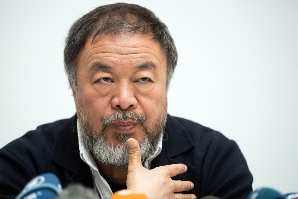  Ai Weiwei im Mai auf einer Pressekonferenz zu seiner Ausstellung in der Kunstsammlung Nordrhein-Westfalen in Düsseldorf