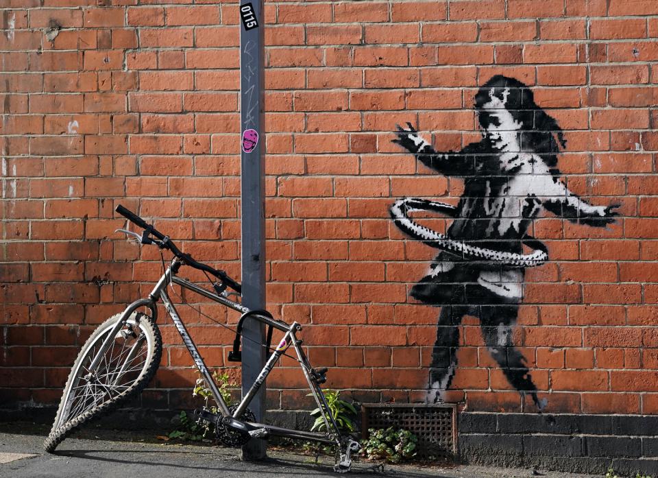 Das jüngste Werk von Banksy auf einer Backsteinfassade in der Rothesay Avenue in Nottingham 