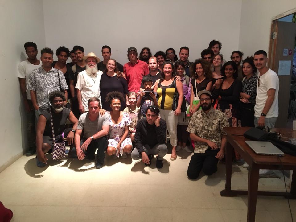 Das Kollektiv von Künstlerinnen und Künstlern "Instituto de Artivismo Hannah Ahrendt" (INSTAR) und deren Gründerin Tania Bruguera werden mit dem Arnold-Bode-Preis 2021 ausgezeichnet. Das Foto entstand während eines Workshops "Poetry Art und Civic in Kuba" mit dem Schriftsteller Rafael Almanza im April 2018