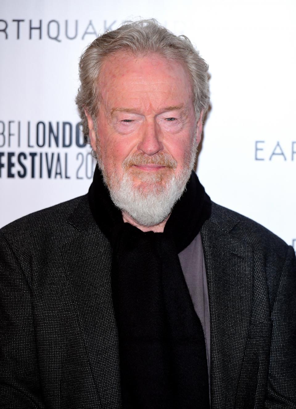 Der britische Regisseur Ridley Scott kommt zur Premiere des Films "The Earthquake Bird" beim BFI London Film Festival