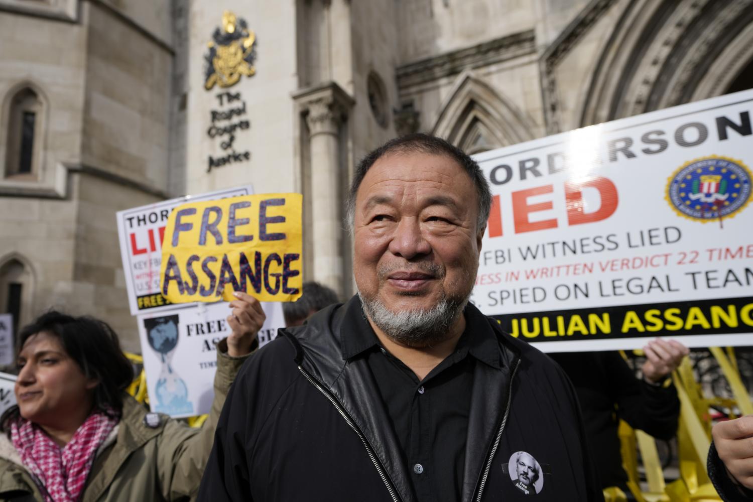 Ai Weiwei im Oktober 2021 bei einer Kundgebung für die Freilassung von Wikilekas-Gründer Julian Assange in London 