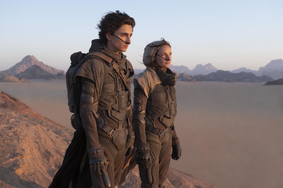 Timothee Chalamet und Rebecca Ferguson in einer Szene aus dem Film "Dune" (2021)
